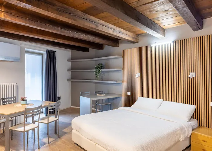 Le Meridiane City Rooms In Trento